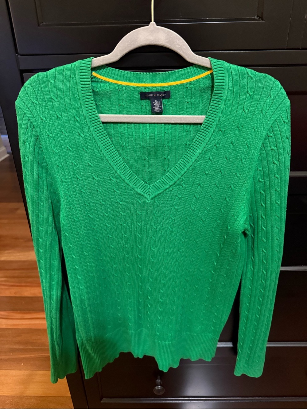 Tommy Hilfiger Women's Green V-Neck Cable Knit Sweater